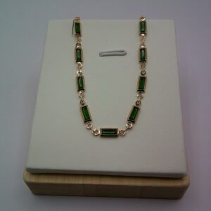 Emerald Elegance: Your New Signature Piece π